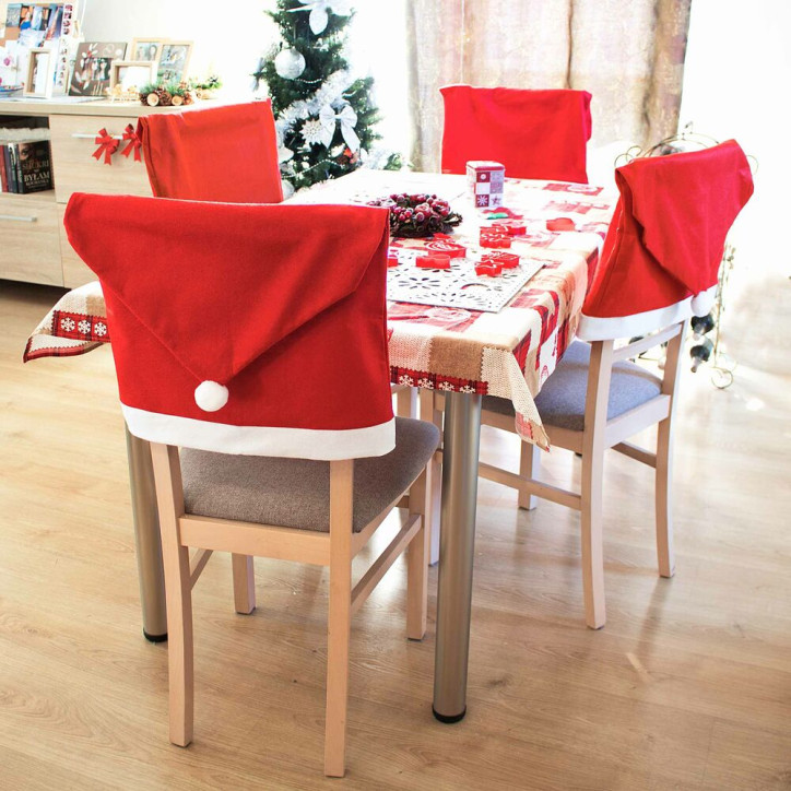 Vianočný prehoz na stoličke Santa Claus, červený Vianočný prehoz na stoličke Santa Claus, červený
