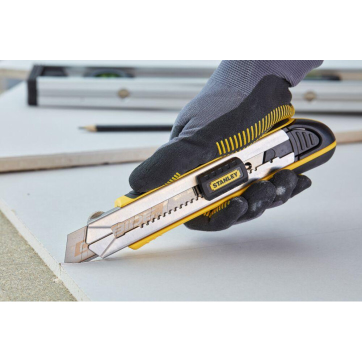 Nôž plastový s odlamovacou čepeľou 18 mm FatMax® 0-10-481 Nôž plastový s odlamovacou čepeľou 18 mm FatMax® 0-10-481