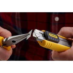 Nôž plastový s odlamovacou čepeľou 18 mm FatMax® 0-10-481