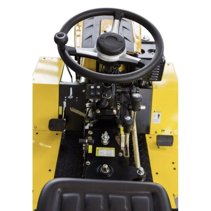 Malotraktor Tauros ZX18 4x4