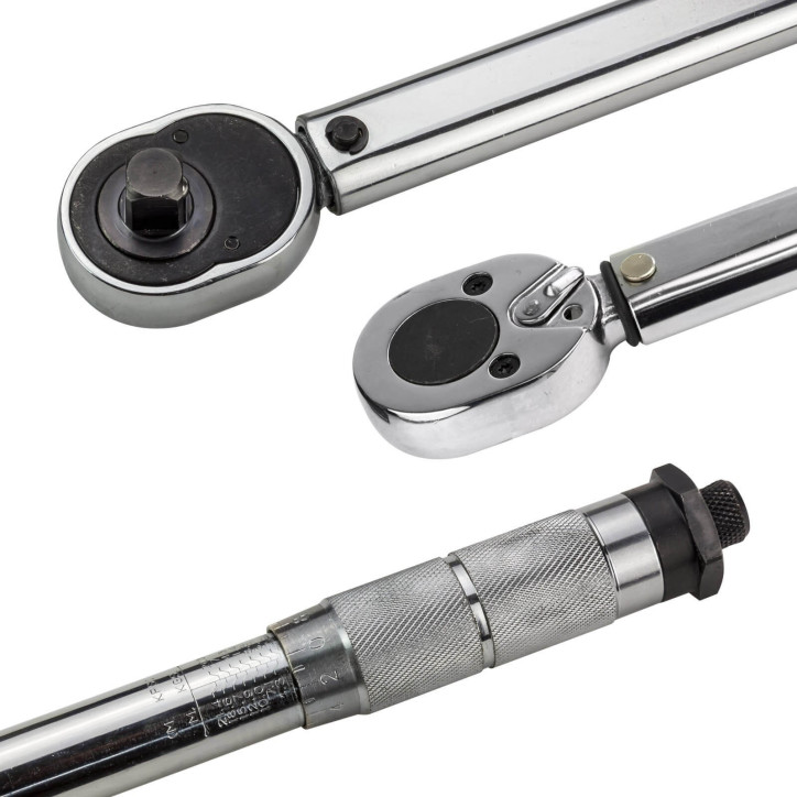Momentový kľúč 1/2“ 28-210 Nm s príslušenstvom