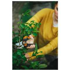 FISKARS Nožnice záhradné dvojčepeľové P961
