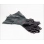 Gumené rukavice ku pieskovacej kabíne 90 l (kód tovaru: 24370D). Odolná guma, drsná dlaňová plocha pre väčšiu trvácnosť. Rukavice sa dodávajú v páre.