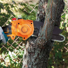 Ručná akumulátorová reťazová píla 150 mm