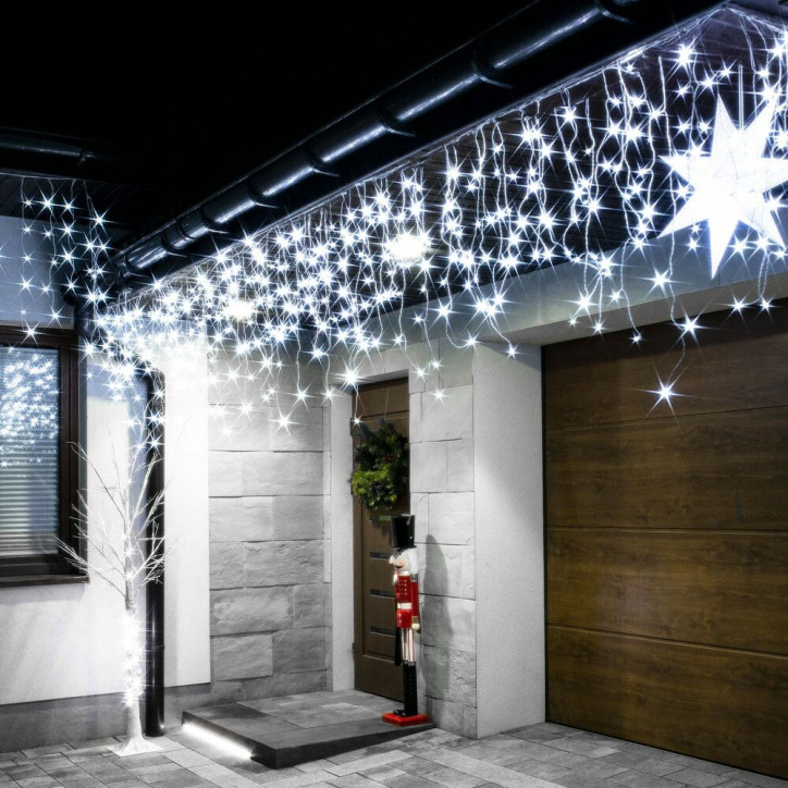 LED kvaple 14,5m, 300LED, časovač, IP44, studená biela + záblesky