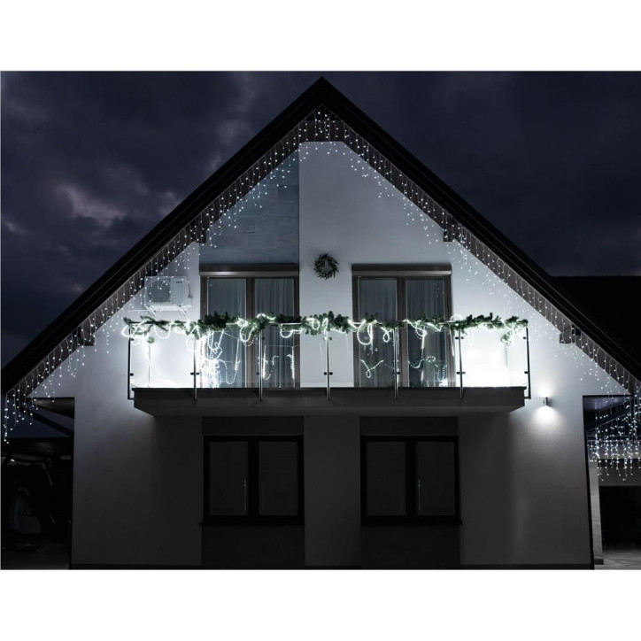 LED kvaple 14,5m, 300LED, časovač, IP44, studená biela + záblesky