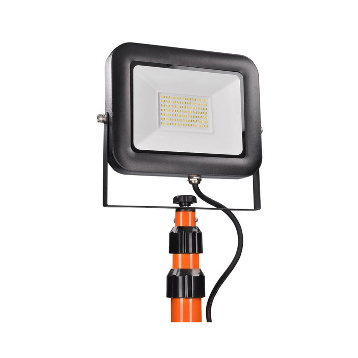 LED vonkajší reflektor PRO 50 W, so statívom
