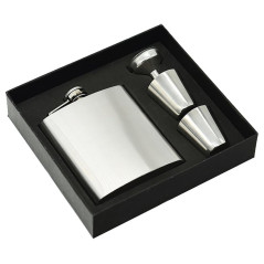 Ploskačka 235 ml so štamperlíkmi 2x30 ml, darčekové balenie