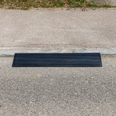 DEMA Nájazdová rampa na obrubníky 90x20x3 cm