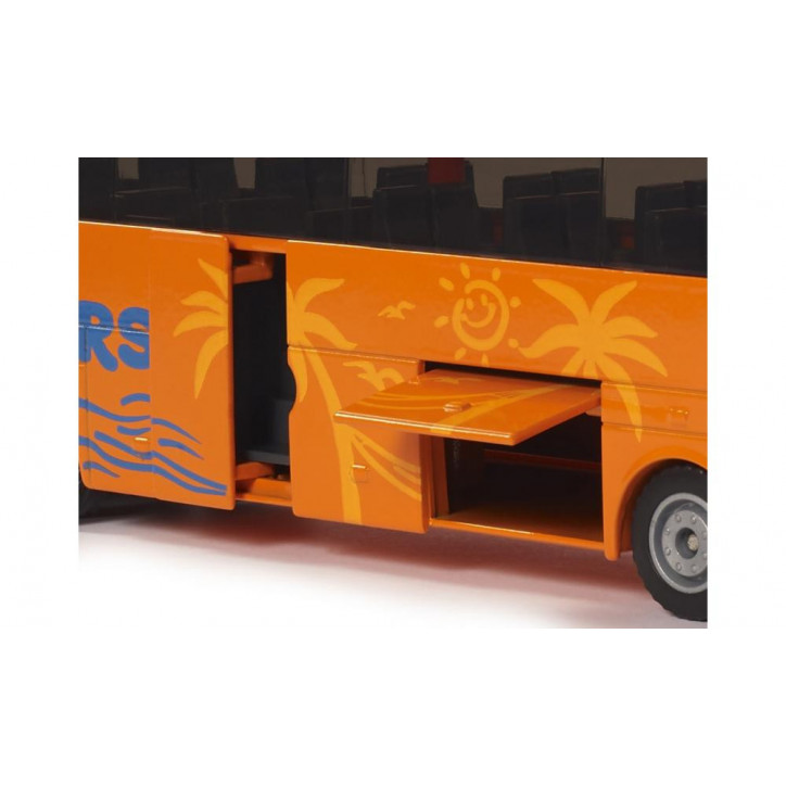 Zájazdový autobus Mercedes-Benz Travego / 3738 Zájazdový autobus Mercedes-Benz Travego / 3738