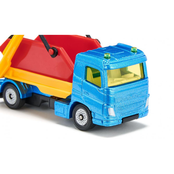 Nákladné auto s prívesom a kontajnermi / 1695 Nákladné auto s prívesom a kontajnermi / 1695