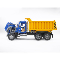 Nákladné auto MACK Granite s vyklápacou korbou 1:16 02815